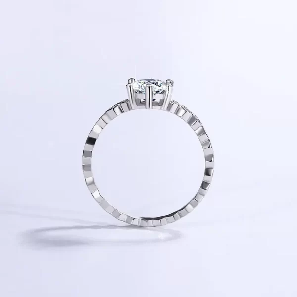 exquisite honeycomb-shaped 925 sterling silver moissanite ring