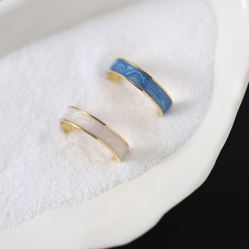 18K gold rings with blue and white inlays, waterproof and tarnish-resistant.