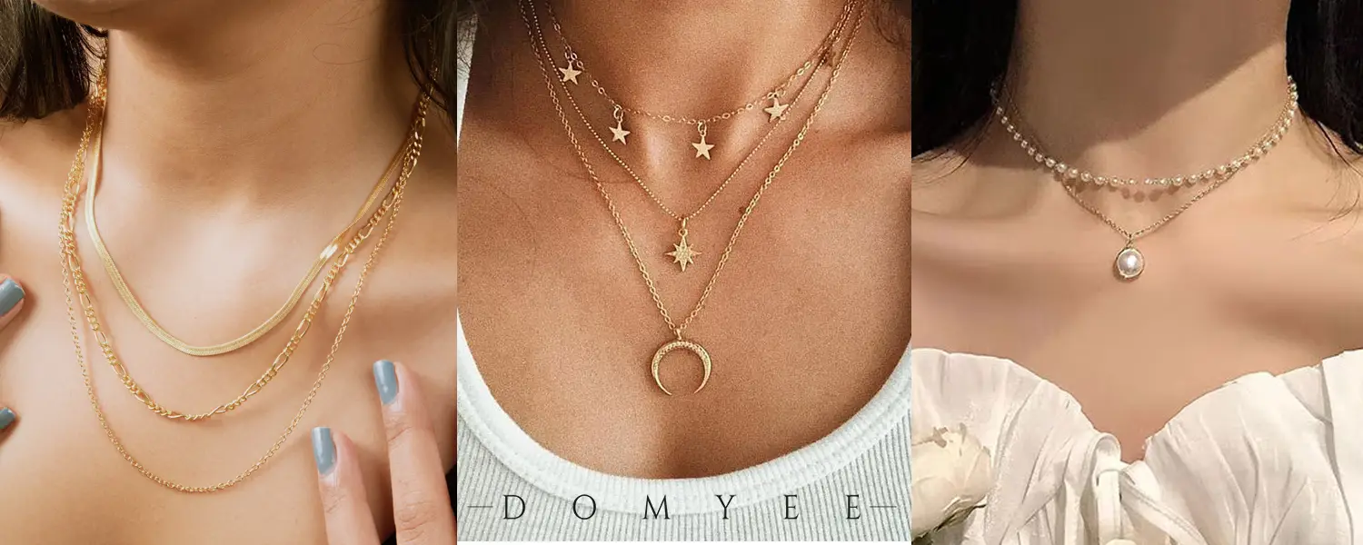 The models showed how to match necklaces when worn on top of each other will be more hierarchical and harmonious.
